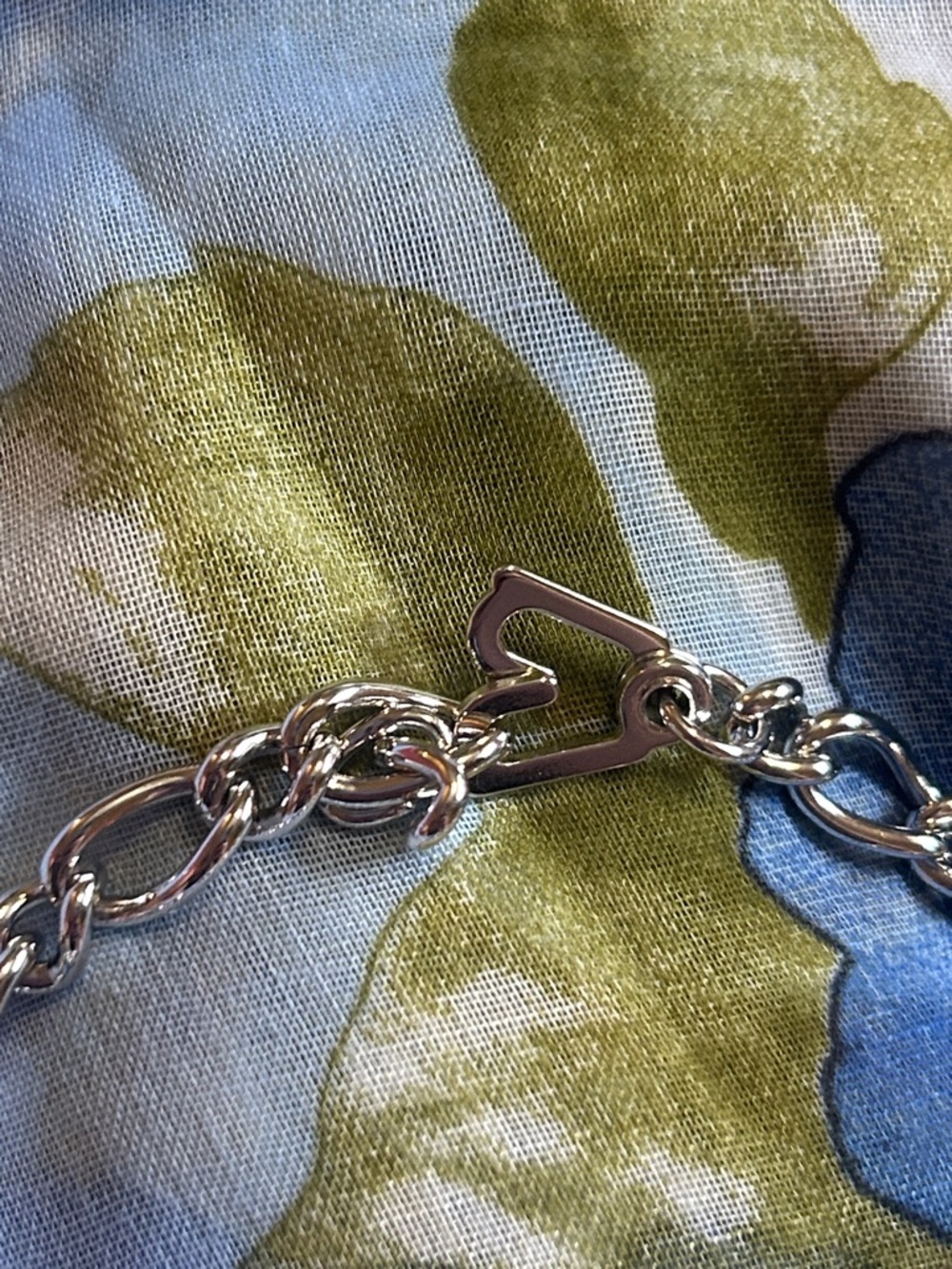 Avon Vintage Silver Tone Charm Bracelet Owl Boot Phone Chair Pitcher - Picture 5 of 5